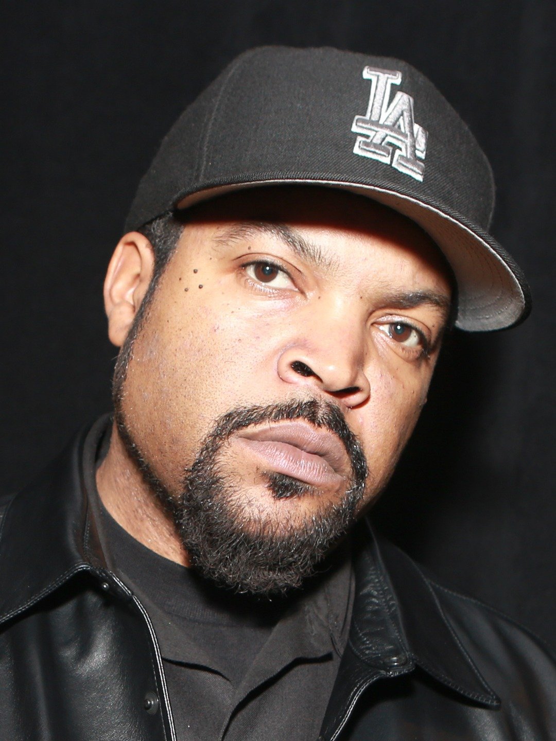 How tall is Ice Cube?